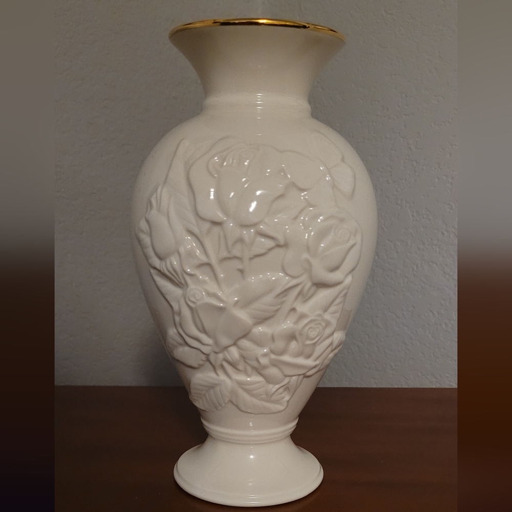 Lenox Ivory Embossed Gold Trim Vase
